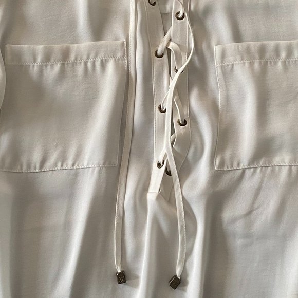 Guess Blouse with Laces - Picture 8 of 8